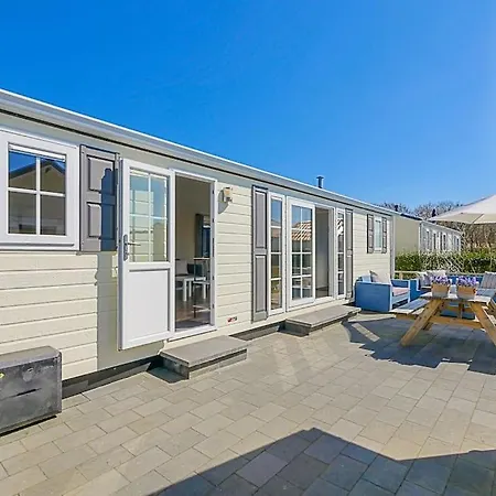 Luttikduin Nr 17 - Aan Zee