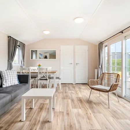 Chalet Luttikduin Nr 17 - Aan Zee *
