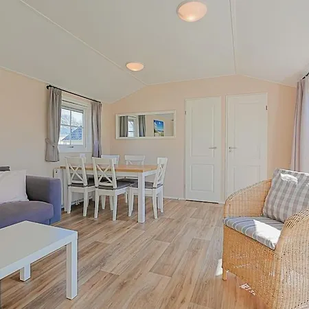 Luttikduin Nr 17 - Aan Zee Dağ evi